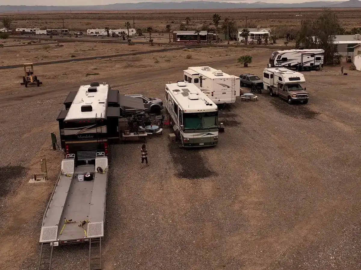 Photo of RVs in pull through sites at Palm Springs RV park, California